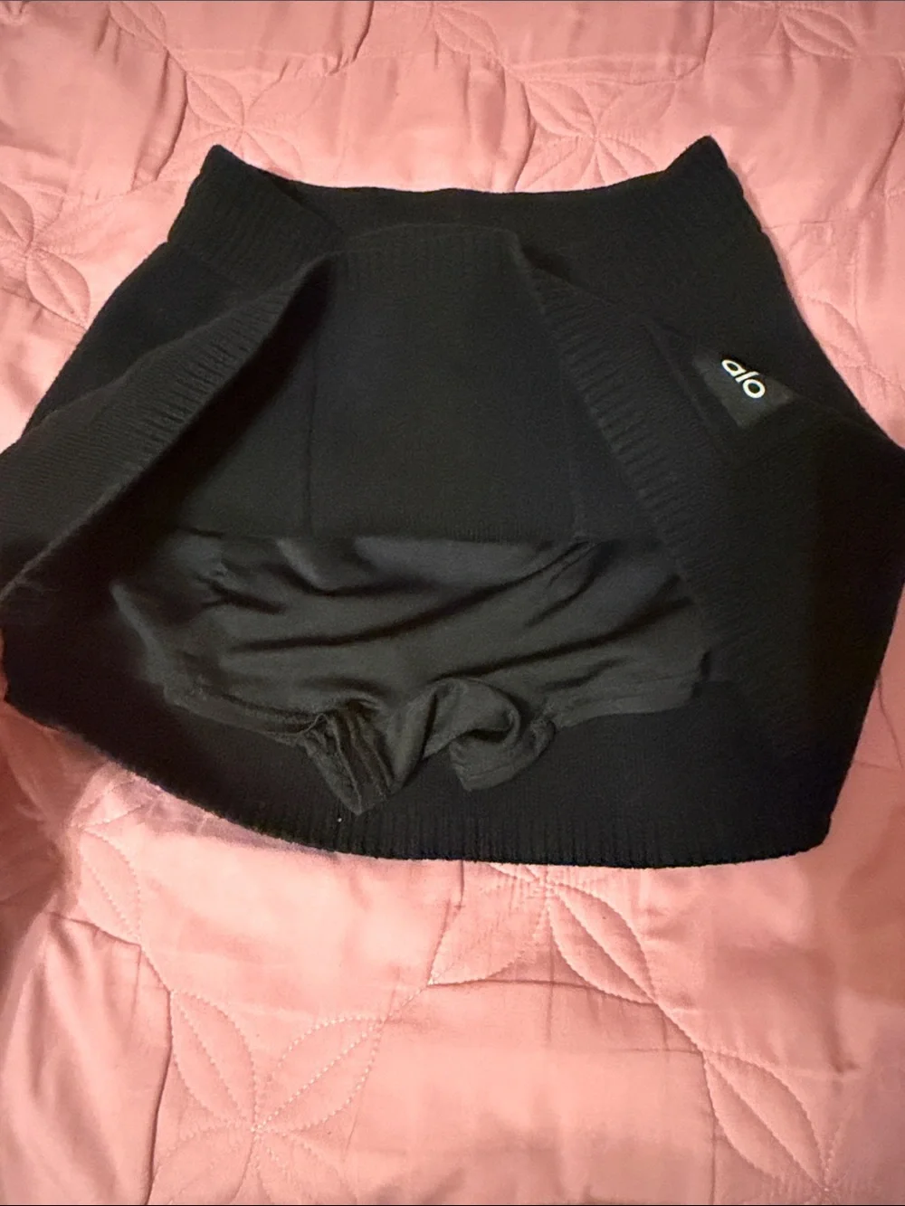 ALO Yoga Black Knit Mini Skirt with Front Pockets